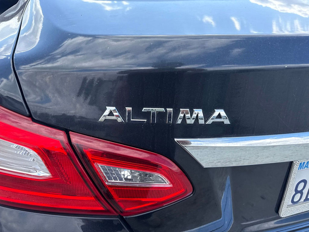 Thumbnail: 2016 Nissan Altima - 6