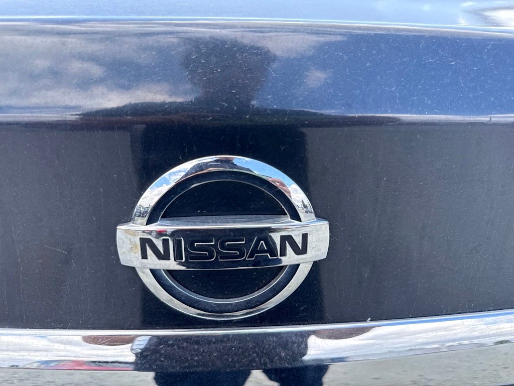 Thumbnail: 2016 Nissan Altima - 18
