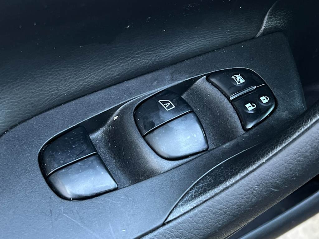 Thumbnail: 2016 Nissan Altima - 23