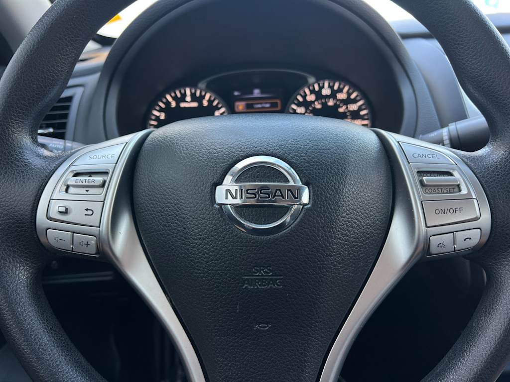 Thumbnail: 2016 Nissan Altima - 27