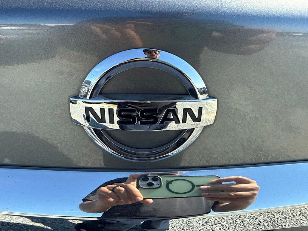 Thumbnail: 2015 Nissan Altima - 14