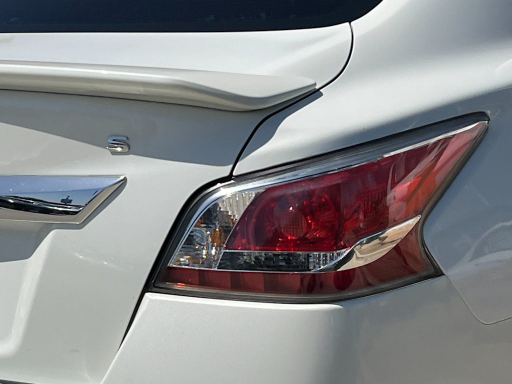 Thumbnail: 2015 Nissan Altima - 27