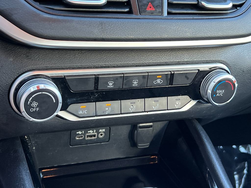 Thumbnail: 2021 Nissan Altima - 25