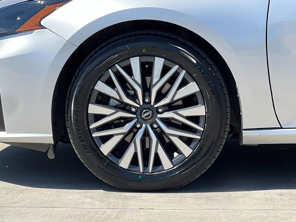 Thumbnail: 2024 Nissan Altima - 8