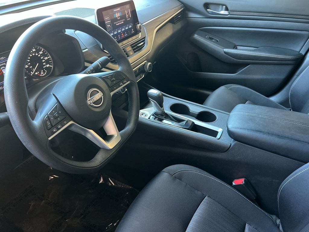 Thumbnail: 2025 Nissan Altima - 9