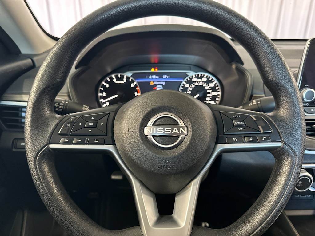 Thumbnail: 2025 Nissan Altima - 27