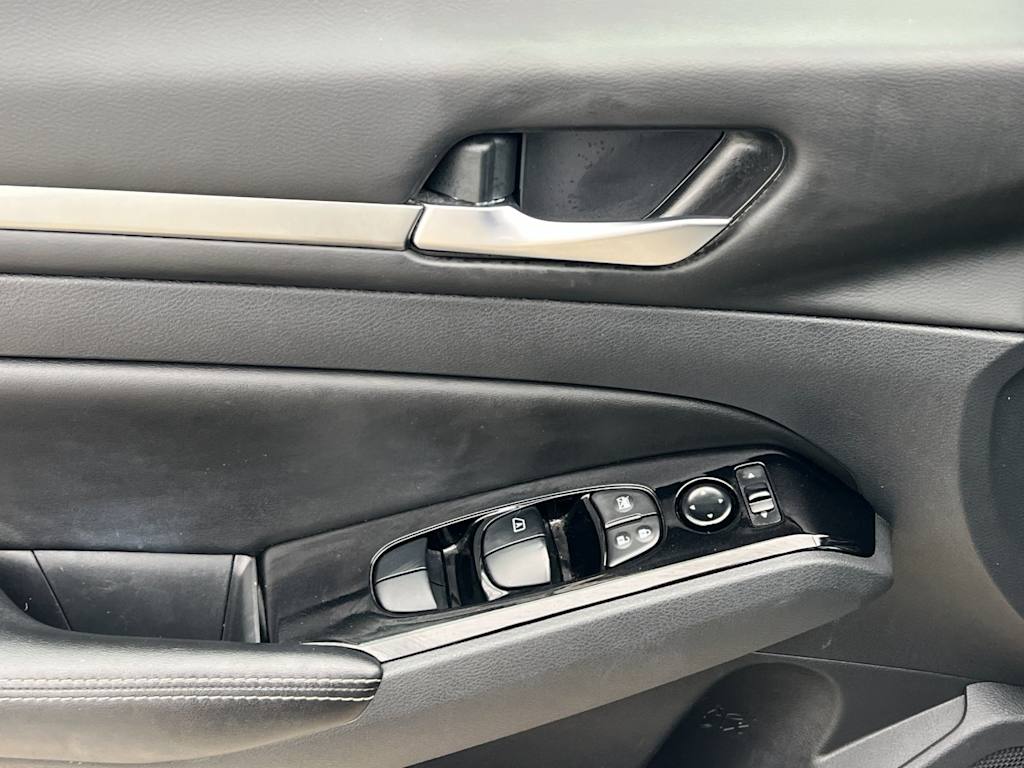 Thumbnail: 2023 Nissan Altima - 23