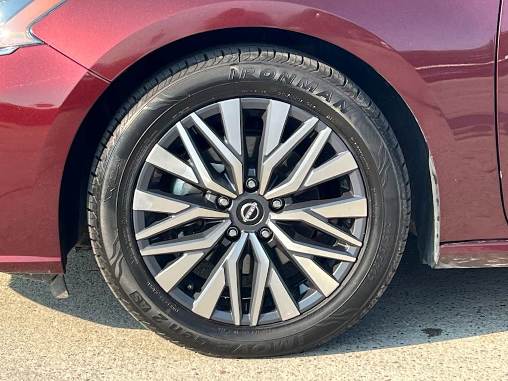 Thumbnail: 2024 Nissan Altima - 8