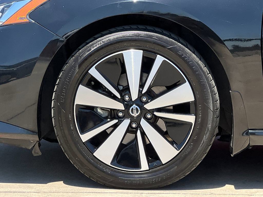 Thumbnail: 2021 Nissan Altima - 8