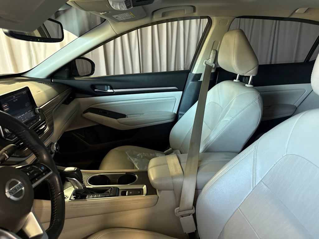 Thumbnail: 2019 Nissan Altima - 8