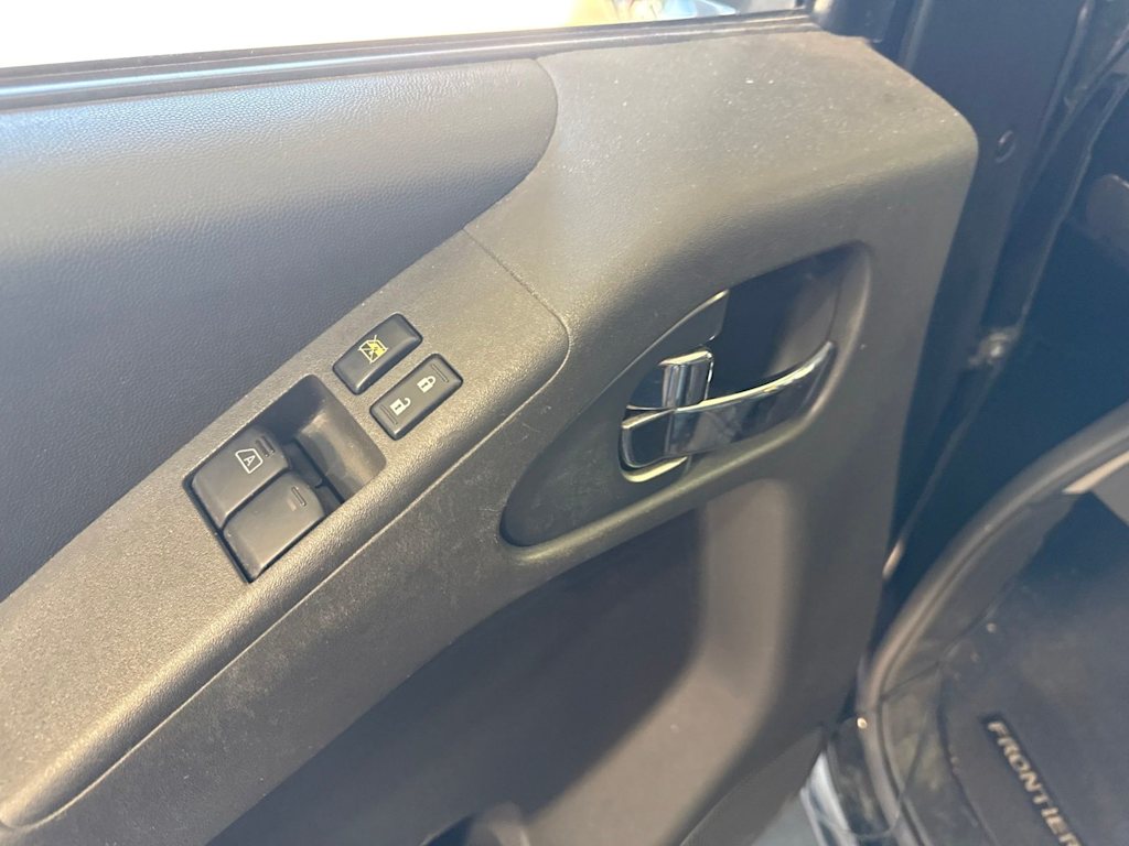 Thumbnail: 2012 Nissan Frontier - 20