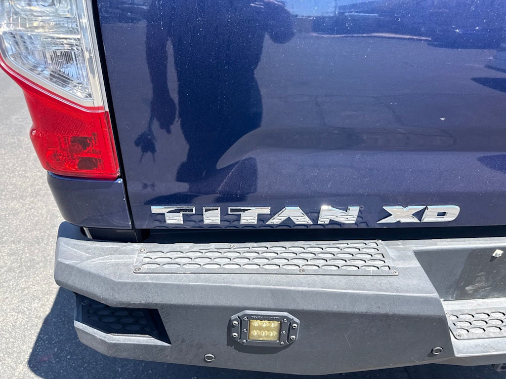 Thumbnail: 2016 Nissan Titan - 20