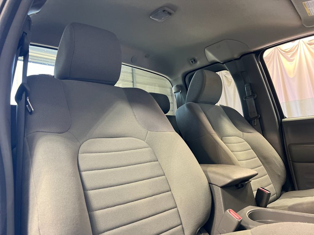 2017 Nissan Frontier S 11