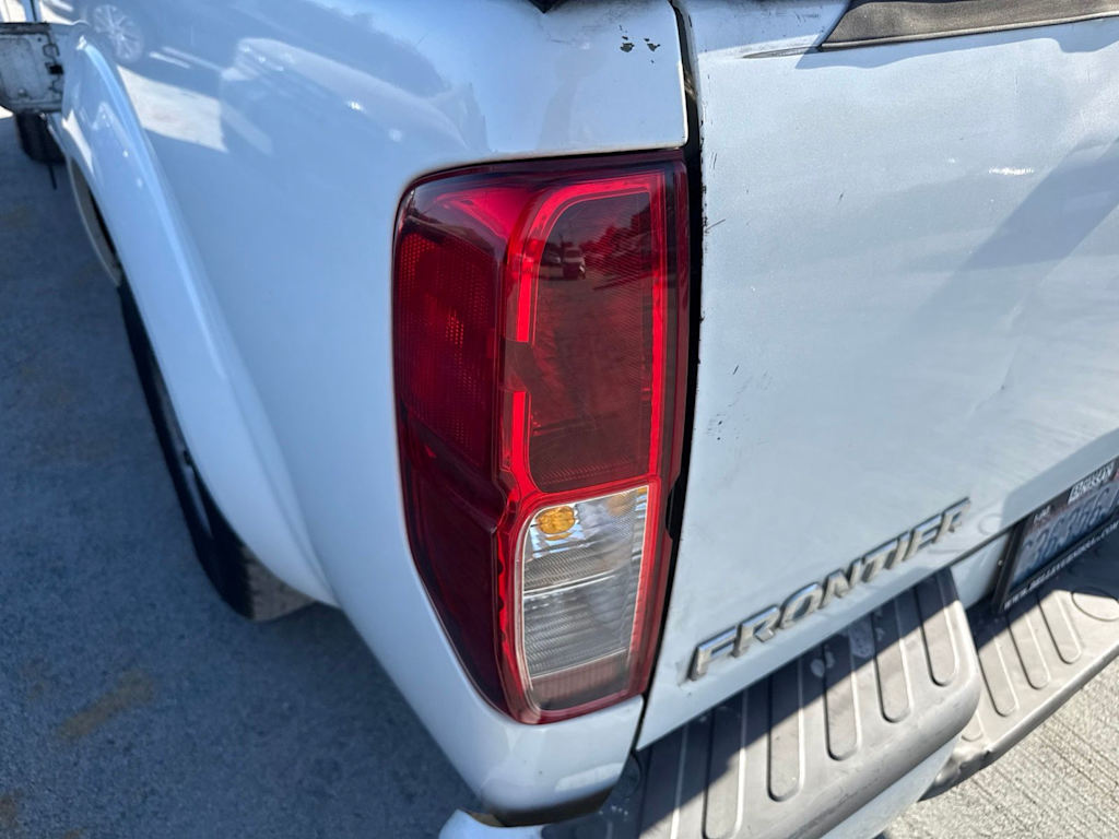 Thumbnail: 2017 Nissan Frontier - 15