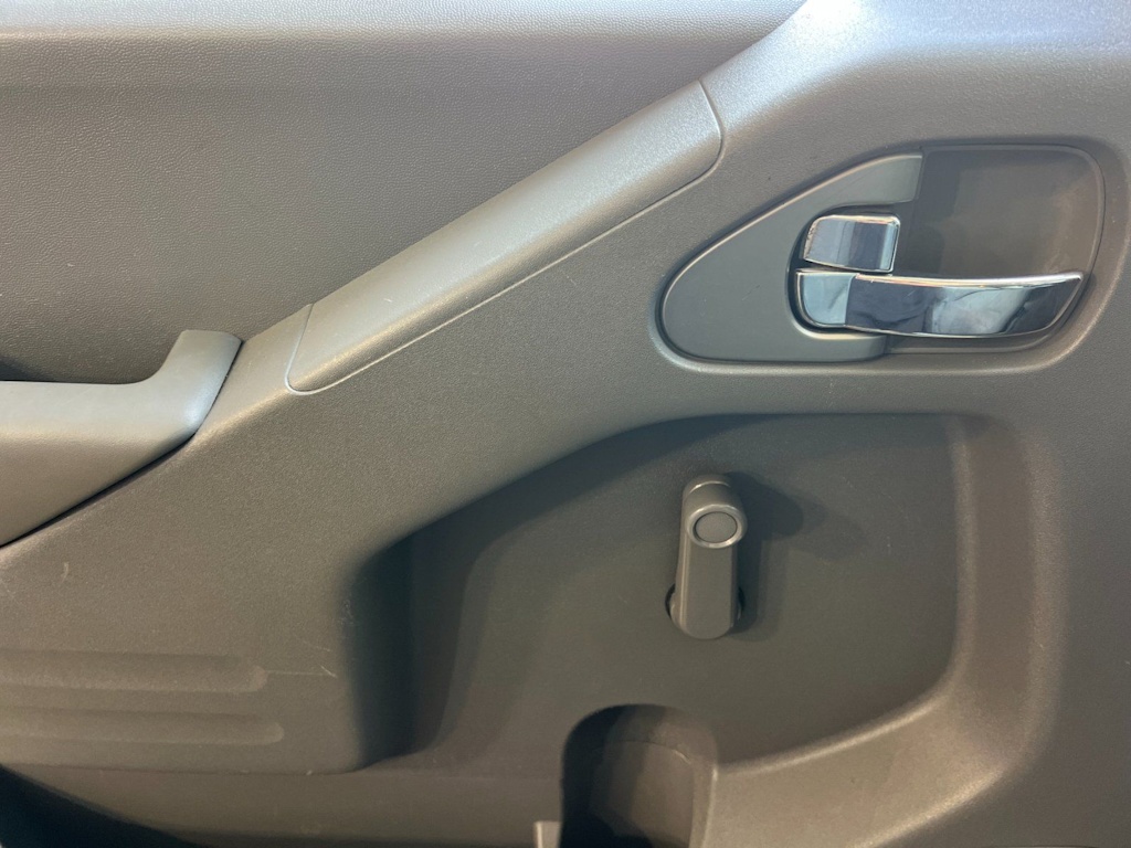 Thumbnail: 2017 Nissan Frontier - 21