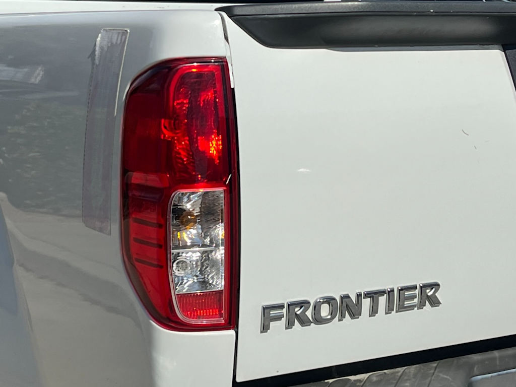 2014 Nissan Frontier S 25