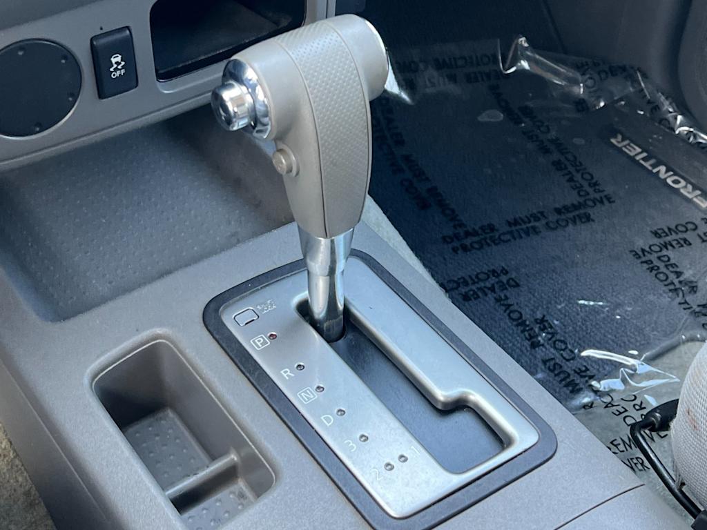 2014 Nissan Frontier S 13