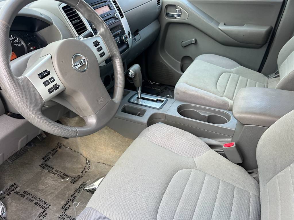2014 Nissan Frontier S 11