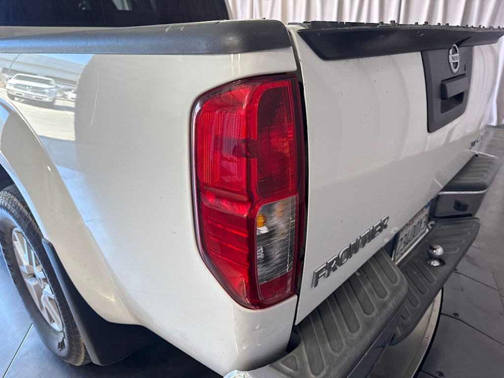 Thumbnail: 2020 Nissan Frontier - 18