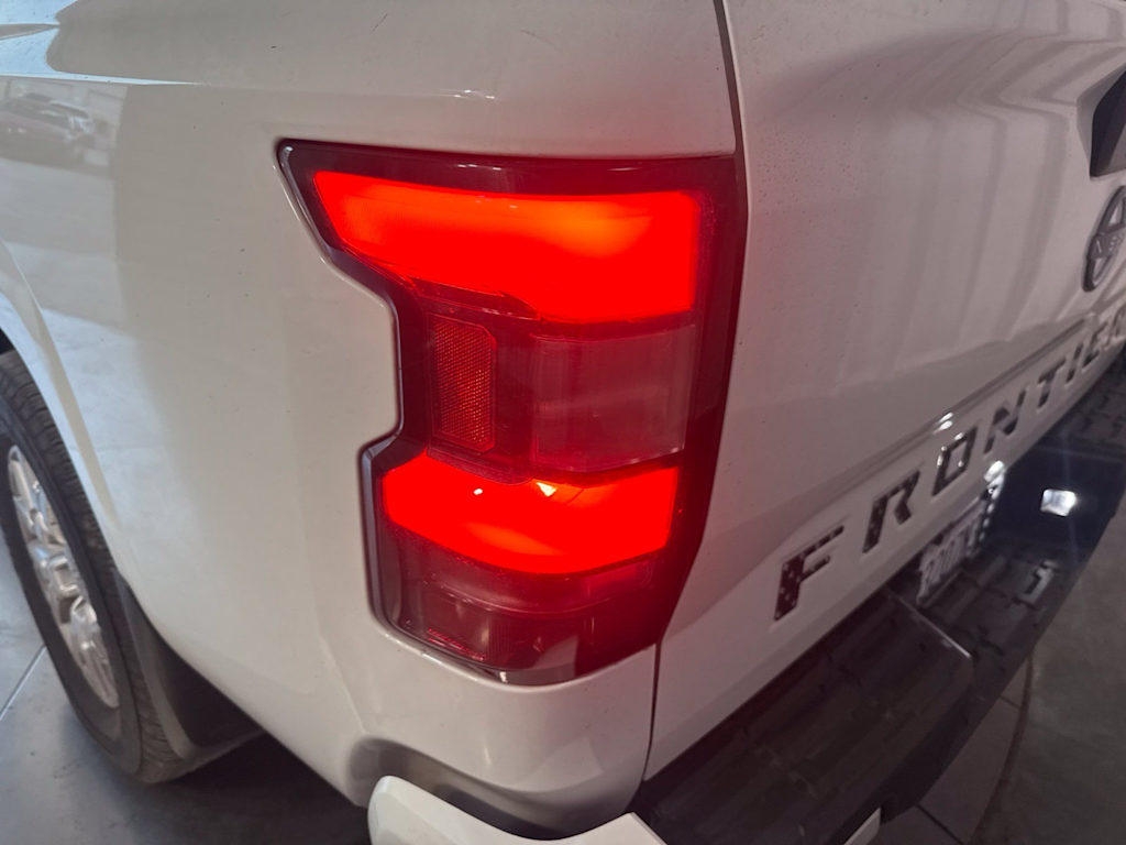 Thumbnail: 2022 Nissan Frontier - 18