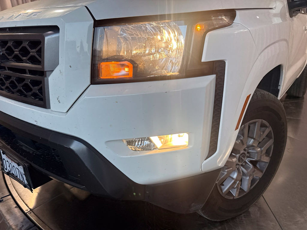 Thumbnail: 2022 Nissan Frontier - 16