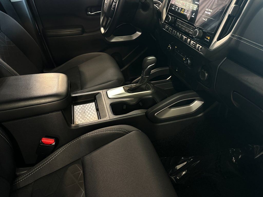 Thumbnail: 2025 Nissan Frontier - 10