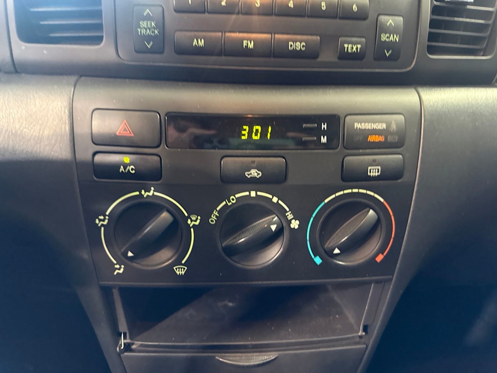 Thumbnail: 2005 Toyota Corolla - 28