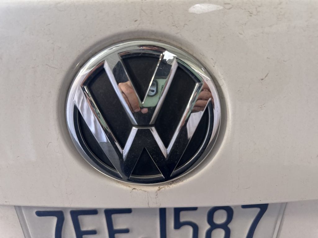 Thumbnail: 2012 Volkswagen Passat - 19