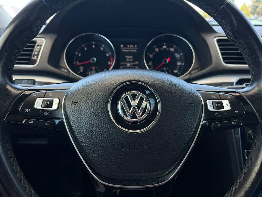 Thumbnail: 2018 Volkswagen Passat - 27