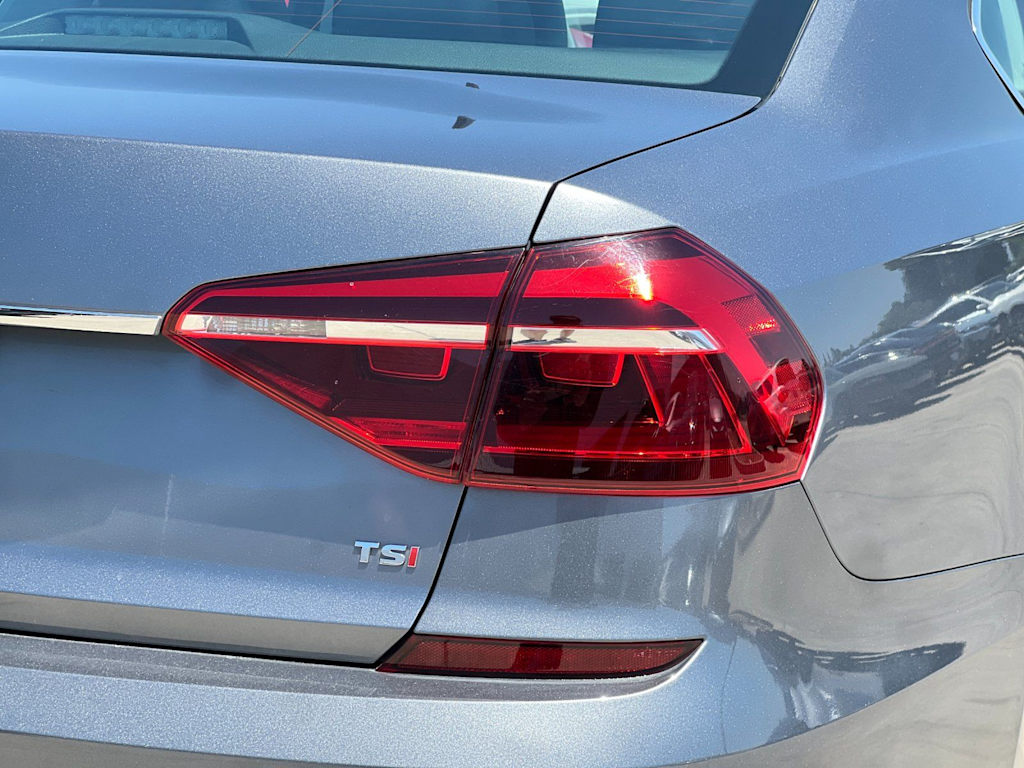 Thumbnail: 2018 Volkswagen Passat - 29