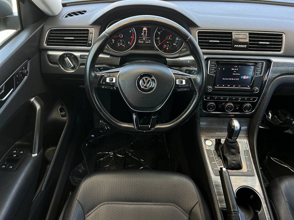 Thumbnail: 2018 Volkswagen Passat - 11