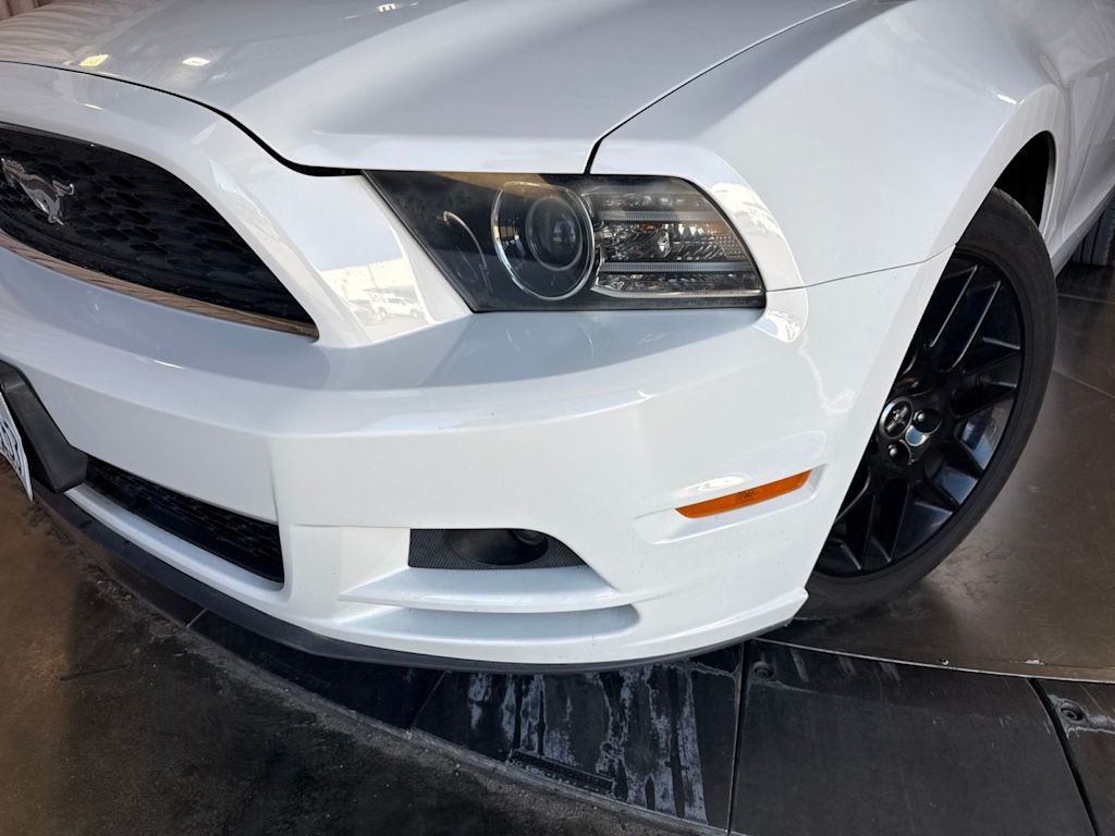 Thumbnail: 2014 Ford Mustang - 16