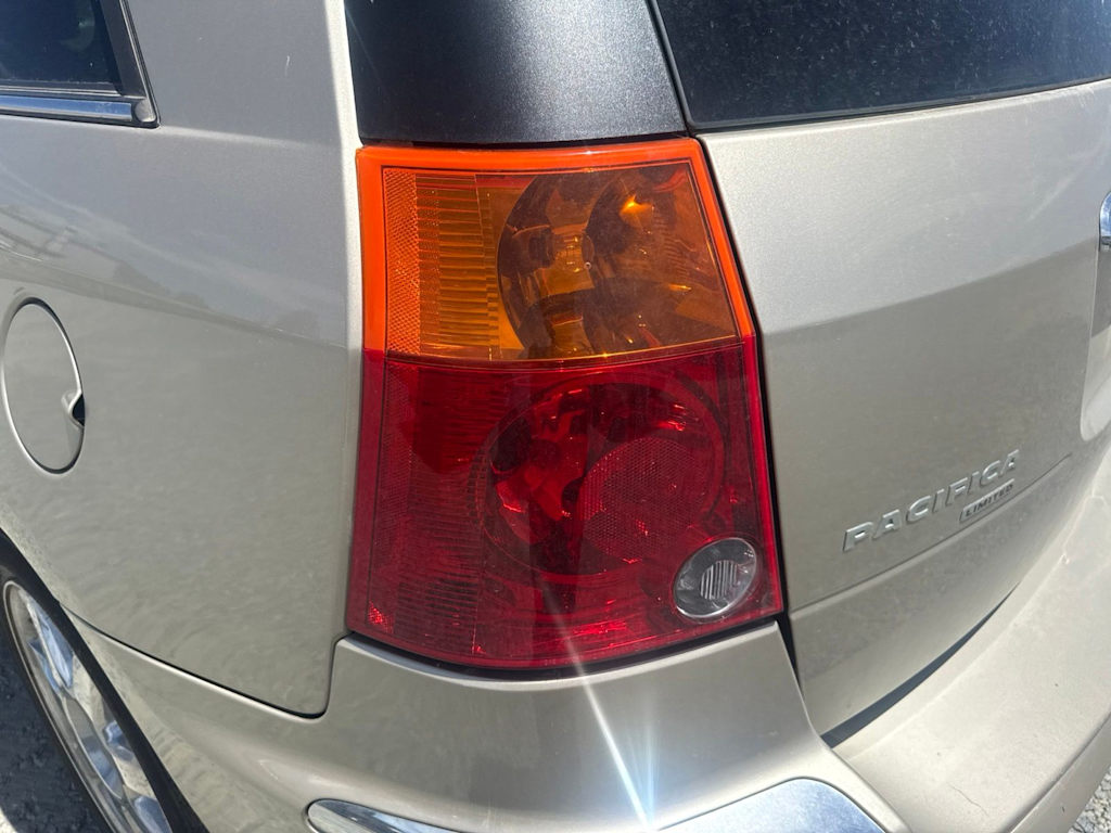 Thumbnail: 2006 Chrysler Pacifica - 20