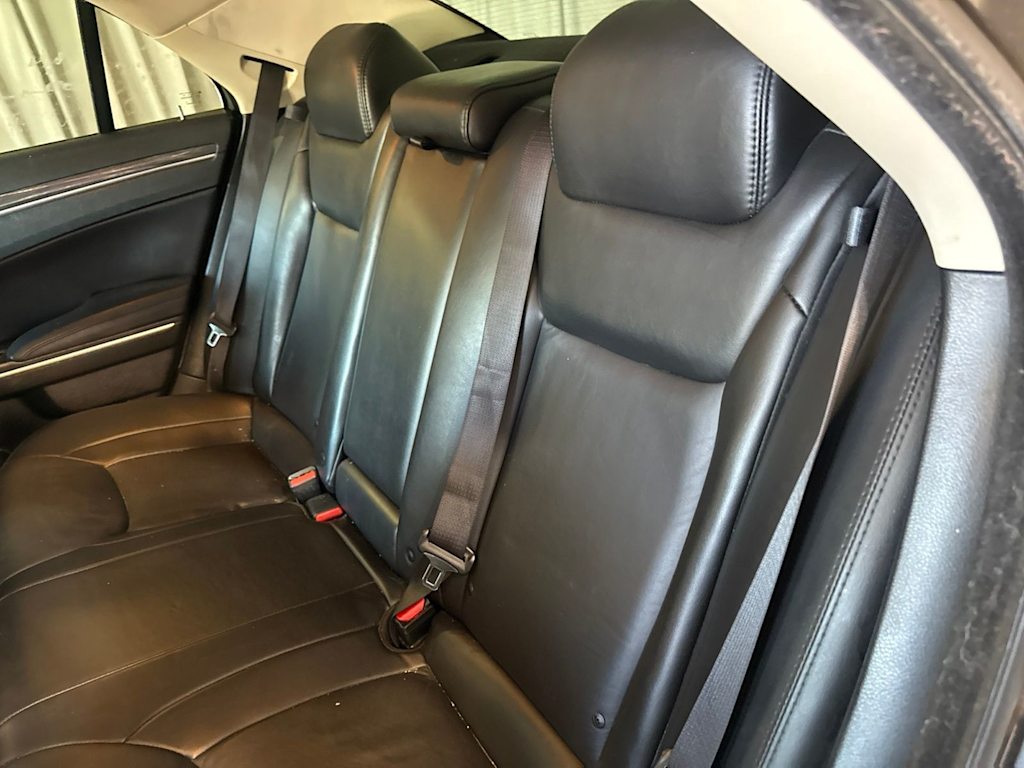 Thumbnail: 2019 Chrysler 300 - 10