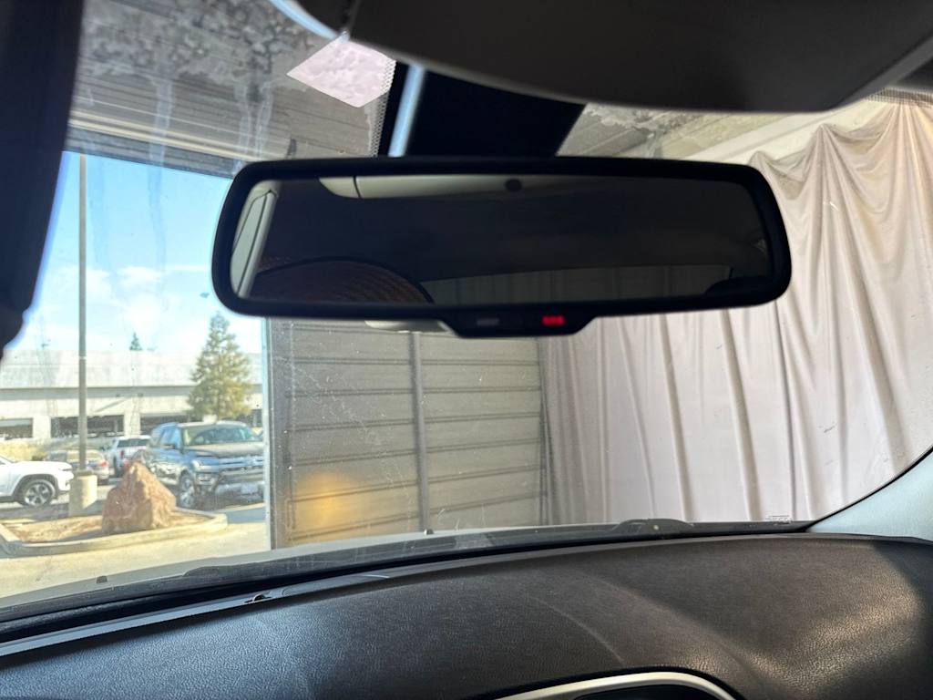 Thumbnail: 2019 Chrysler 300 - 25
