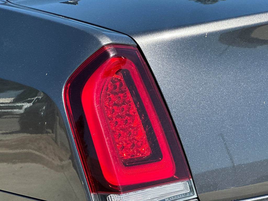 Thumbnail: 2023 Chrysler 300 - 30