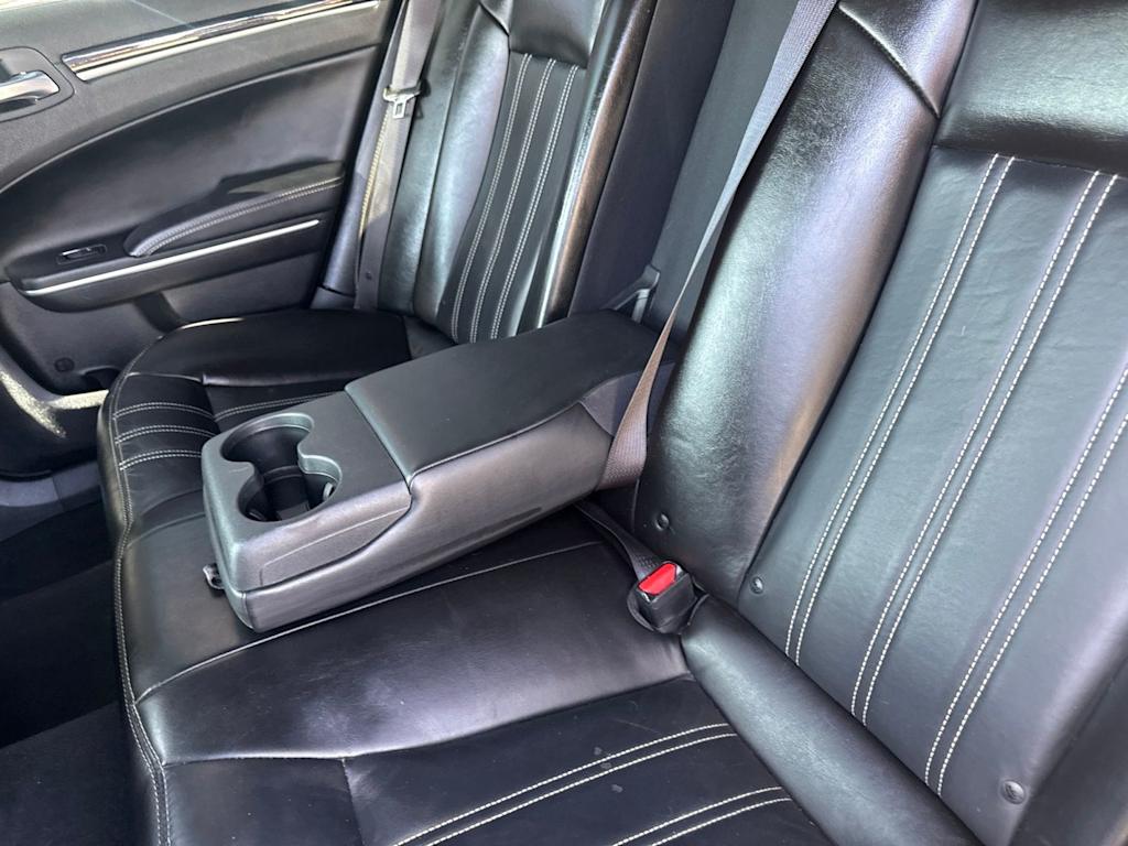 Thumbnail: 2021 Chrysler 300 - 8