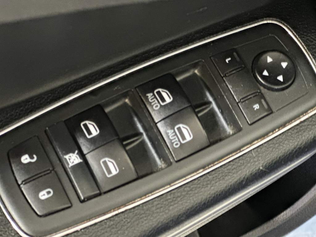 Thumbnail: 2020 Dodge Charger - 22