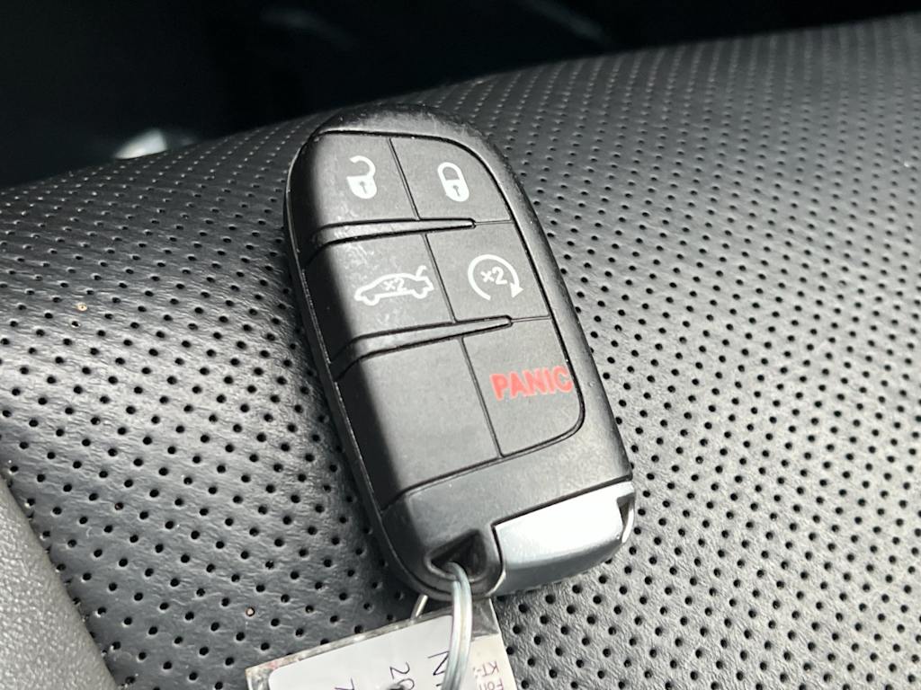 Thumbnail: 2022 Dodge Charger - 16