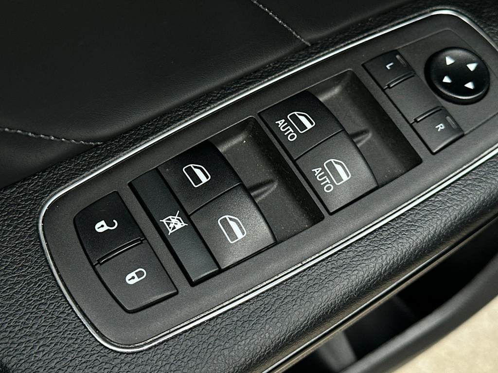 Thumbnail: 2021 Dodge Charger - 22