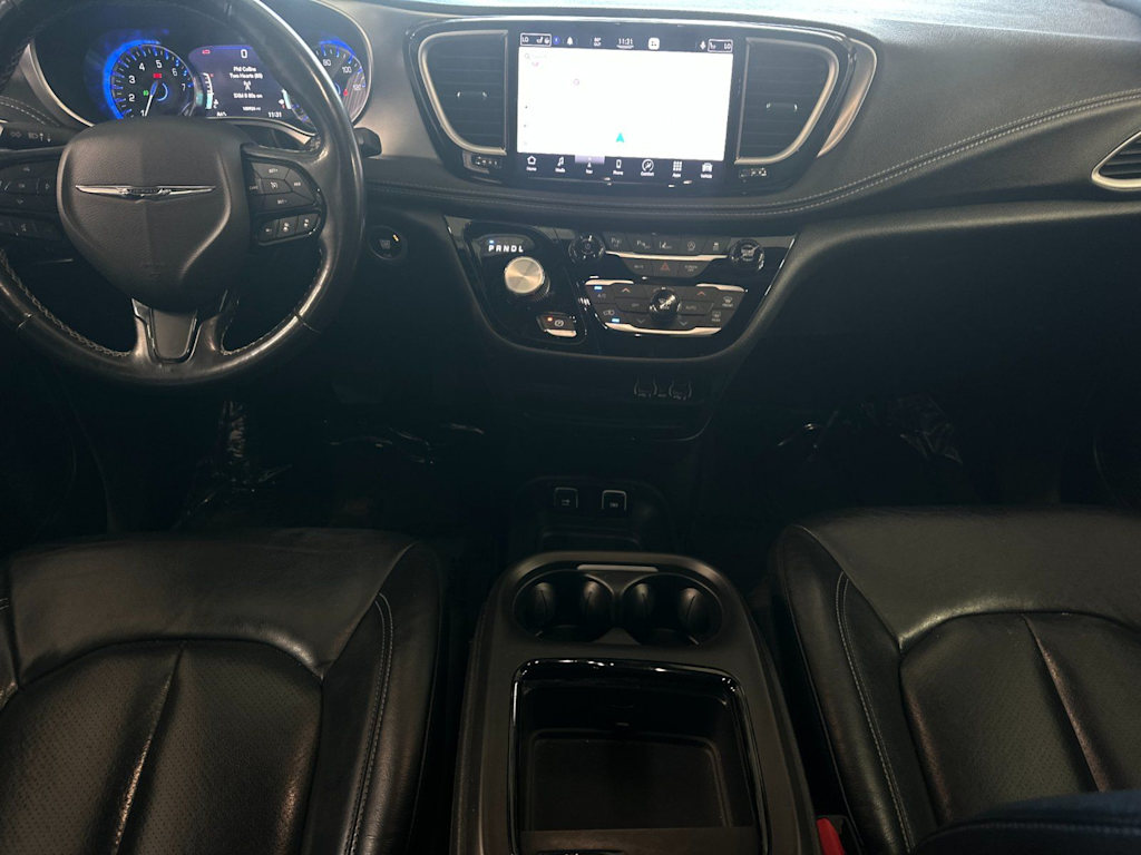 Thumbnail: 2021 Chrysler Pacifica - 17