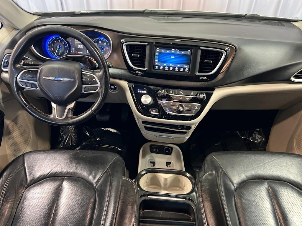 Thumbnail: 2019 Chrysler Pacifica - 2