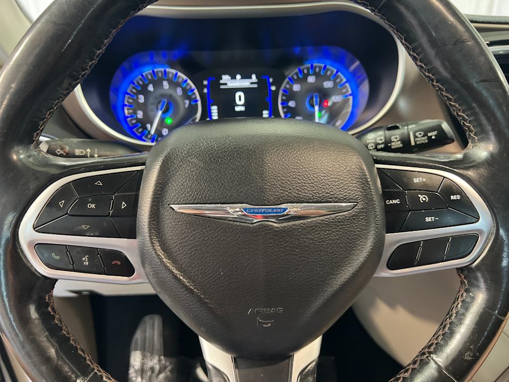 Thumbnail: 2019 Chrysler Pacifica - 29