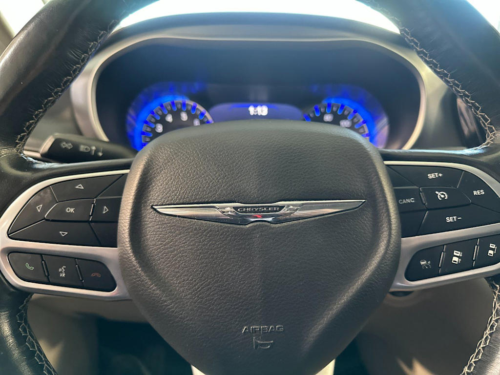 Thumbnail: 2022 Chrysler Pacifica - 27