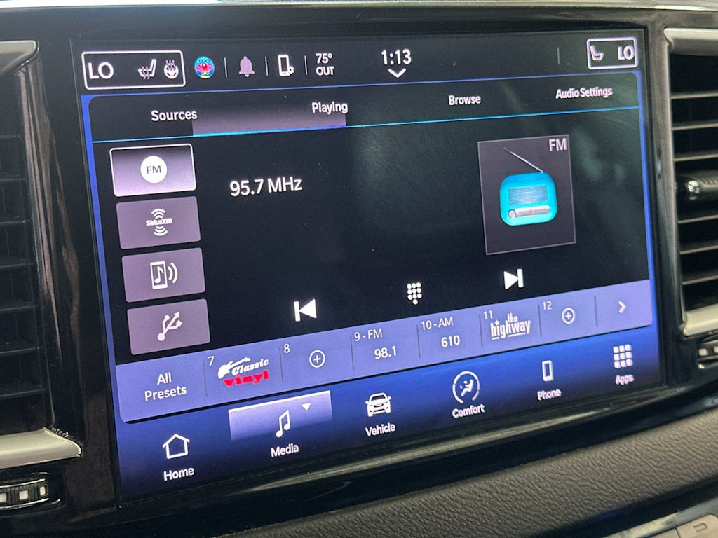 Thumbnail: 2022 Chrysler Pacifica - 13
