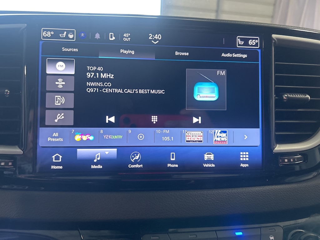 Thumbnail: 2024 Chrysler Pacifica - 10