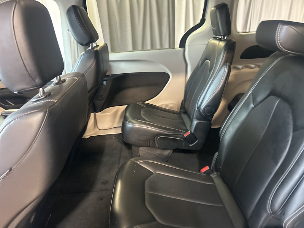 Thumbnail: 2024 Chrysler Pacifica - 23