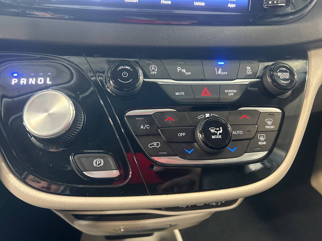 Thumbnail: 2024 Chrysler Pacifica - 28