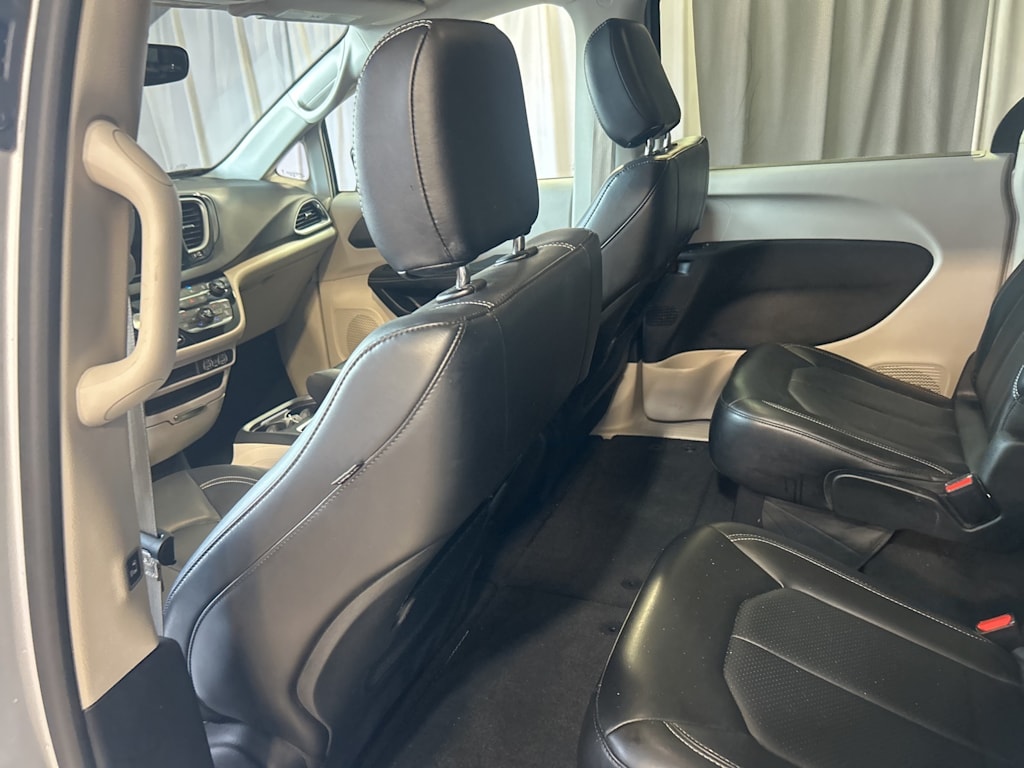 Thumbnail: 2024 Chrysler Pacifica - 9