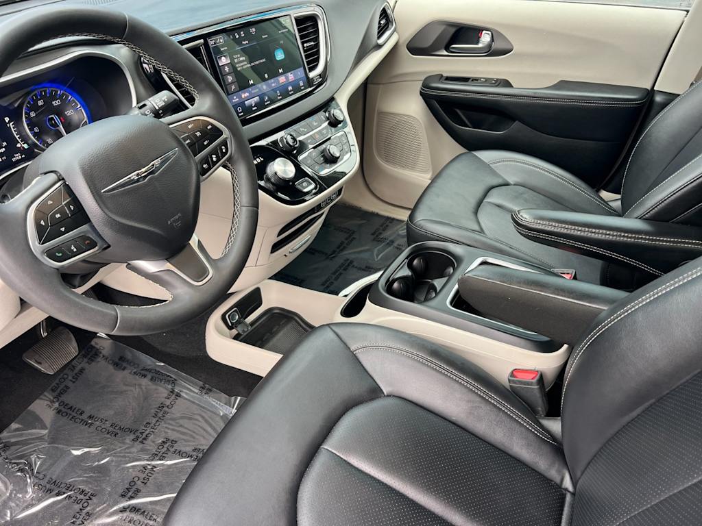 Thumbnail: 2024 Chrysler Pacifica - 9